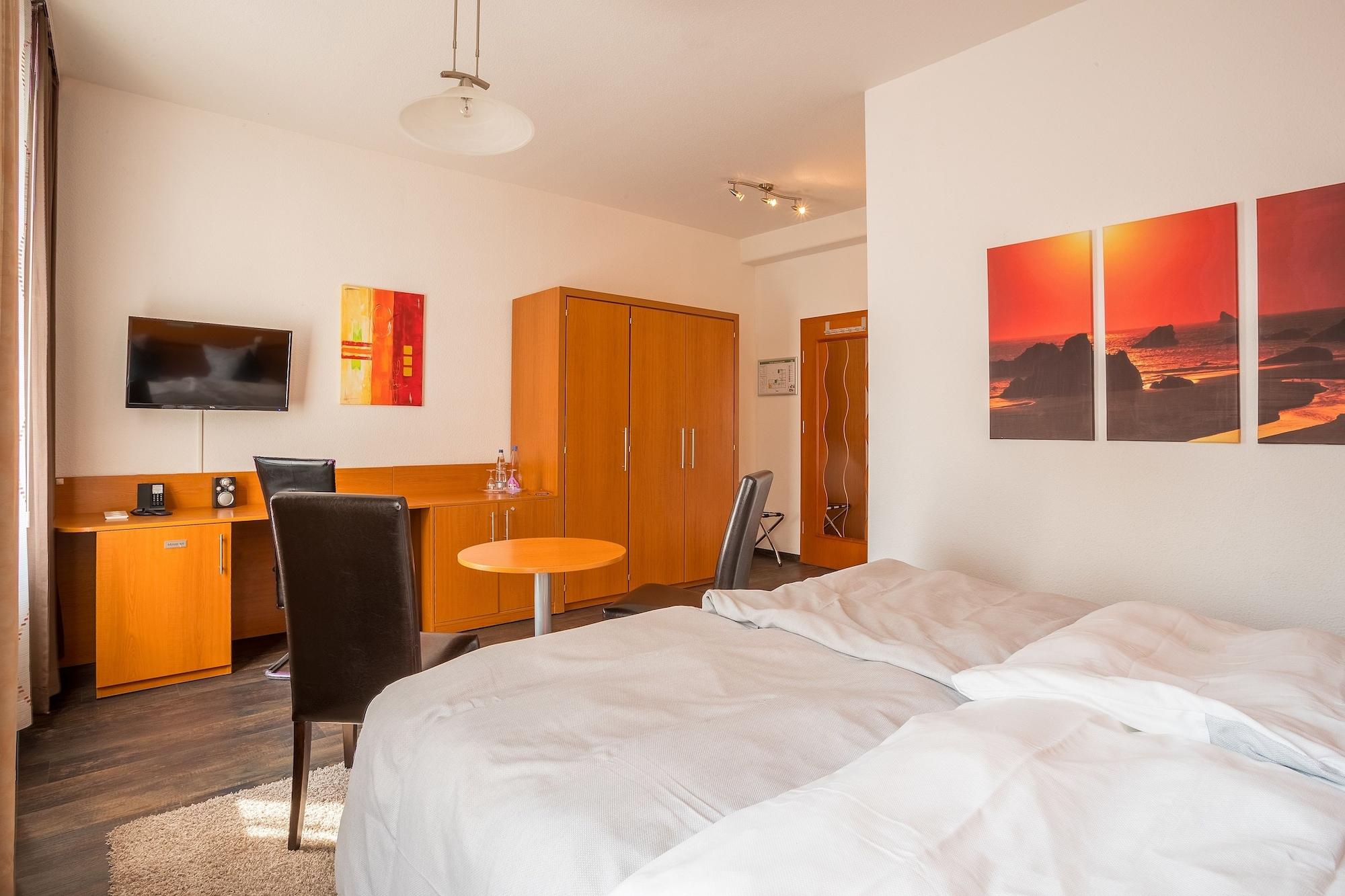 Hotel Bayrischer Hof Χαϊδελβέργη Εξωτερικό φωτογραφία