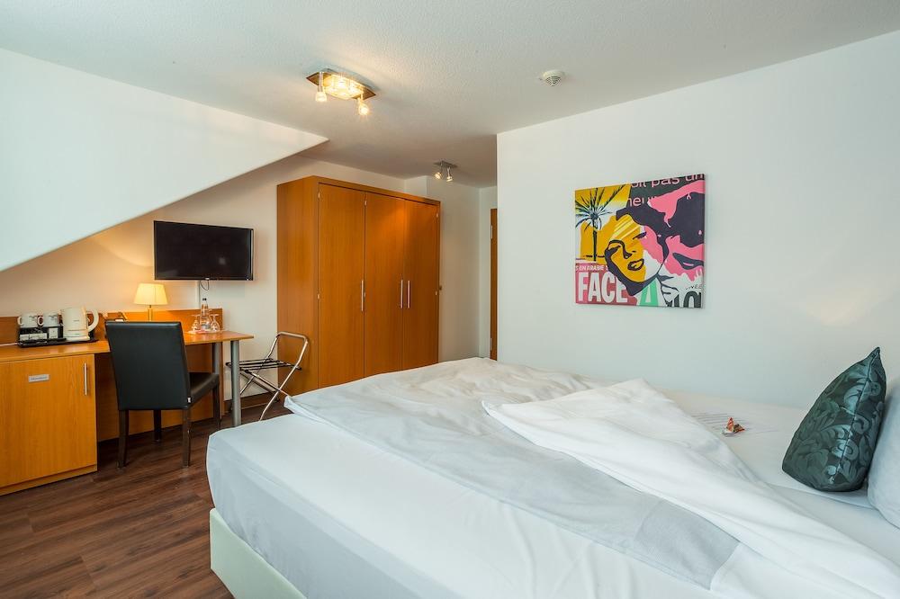 Hotel Bayrischer Hof Χαϊδελβέργη Εξωτερικό φωτογραφία