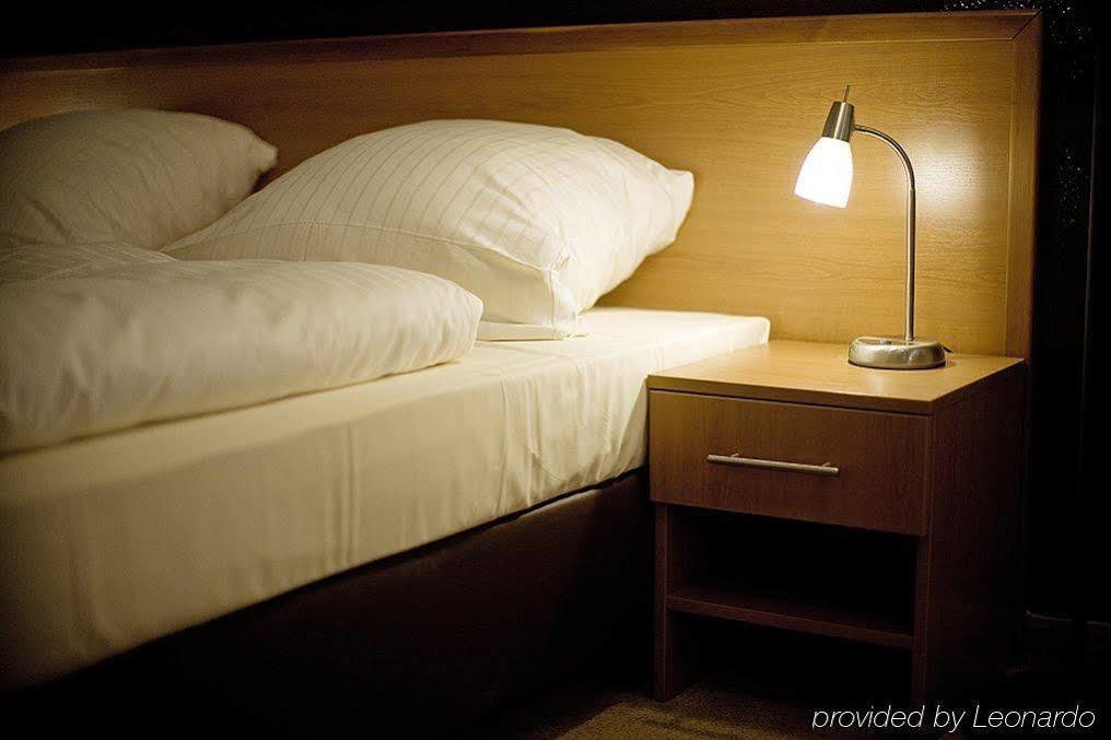 Hotel Bayrischer Hof Χαϊδελβέργη Εξωτερικό φωτογραφία